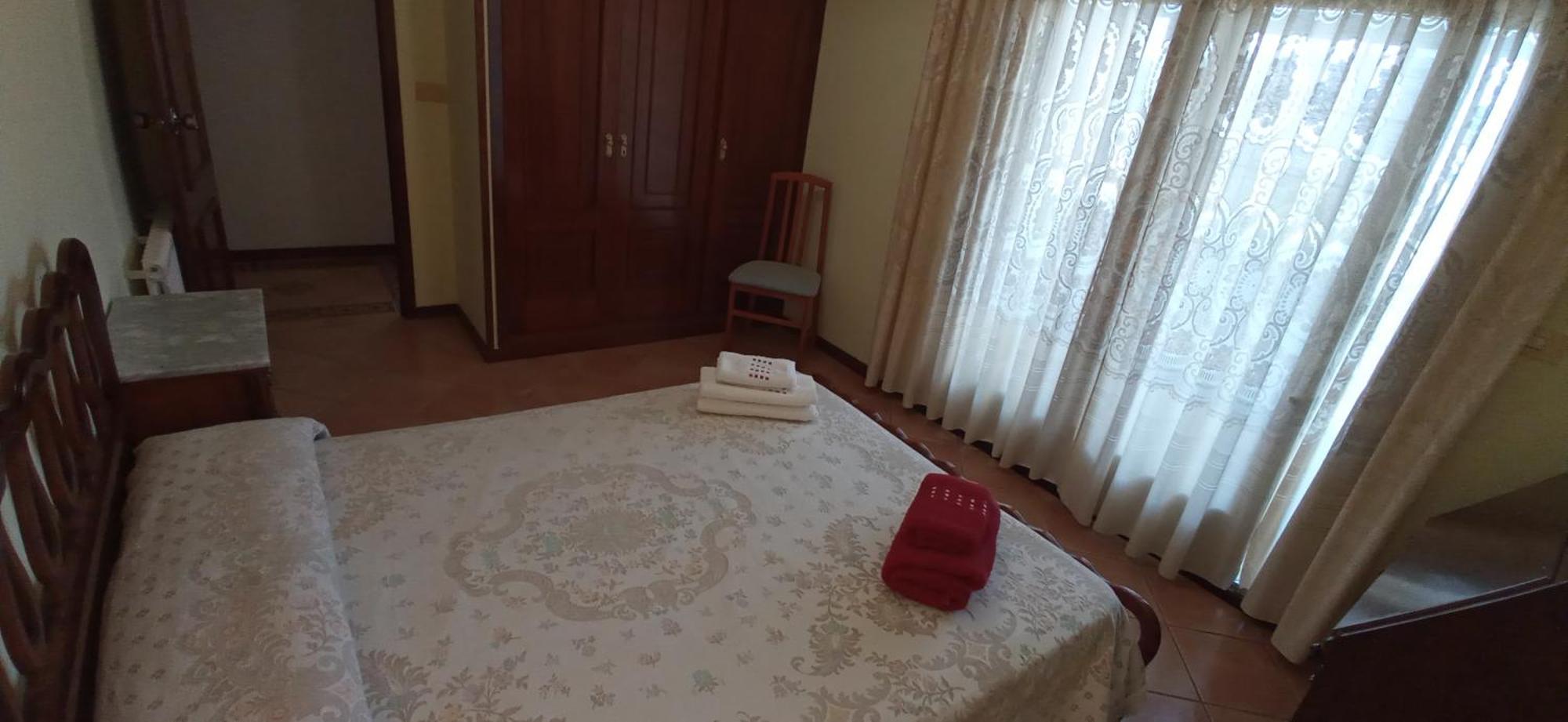Casa Independiente Para Grandes Grupos Y Familias Valeixe Buitenkant foto
